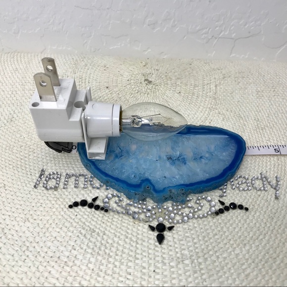 Night Light AGATE Geode Slice Turquoise & White - Picture 6 of 8